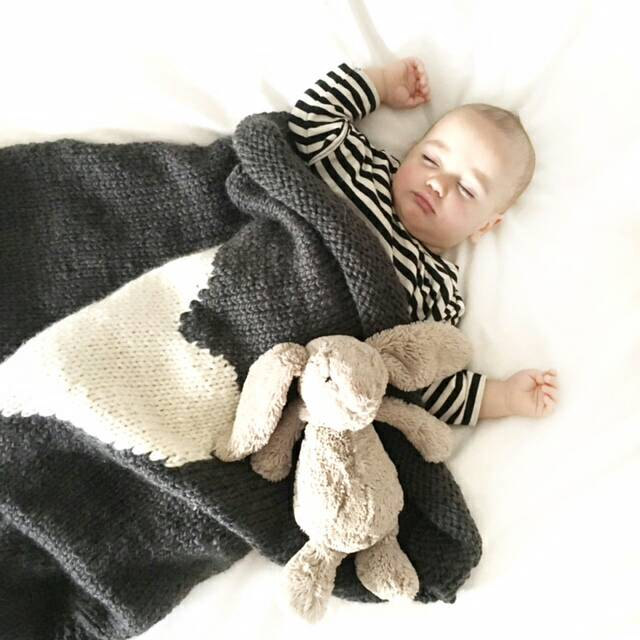 Hand Knit Heart Baby Blanket (Hayden Ella Handcraft)