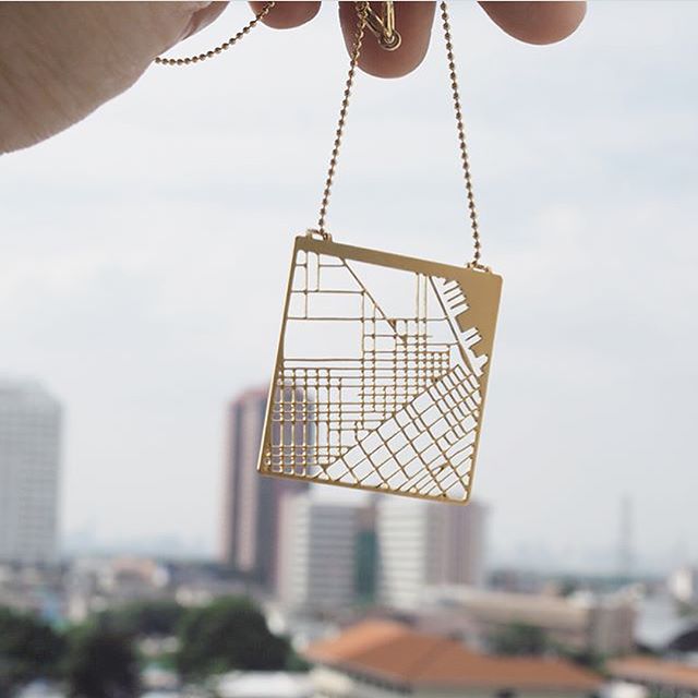Custom map jewelry from artist Talia Sari makes beautiful Mother's Day gift idea | Seen here: Napa