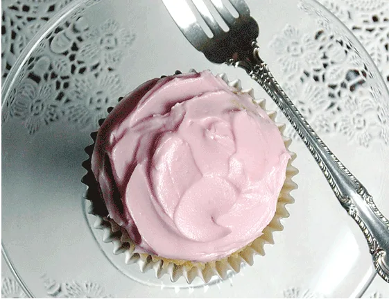 Natural food color frosting from India Tree
