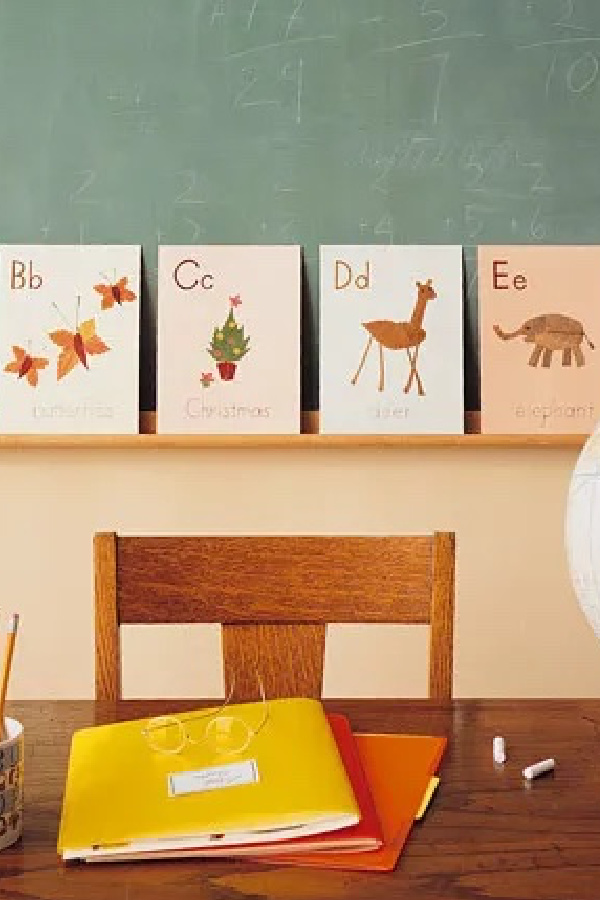 Leaf Alphabet DIY craft for kids via Martha Stewart Leaf Alphabet DIY craft for kids via Martha Stewart