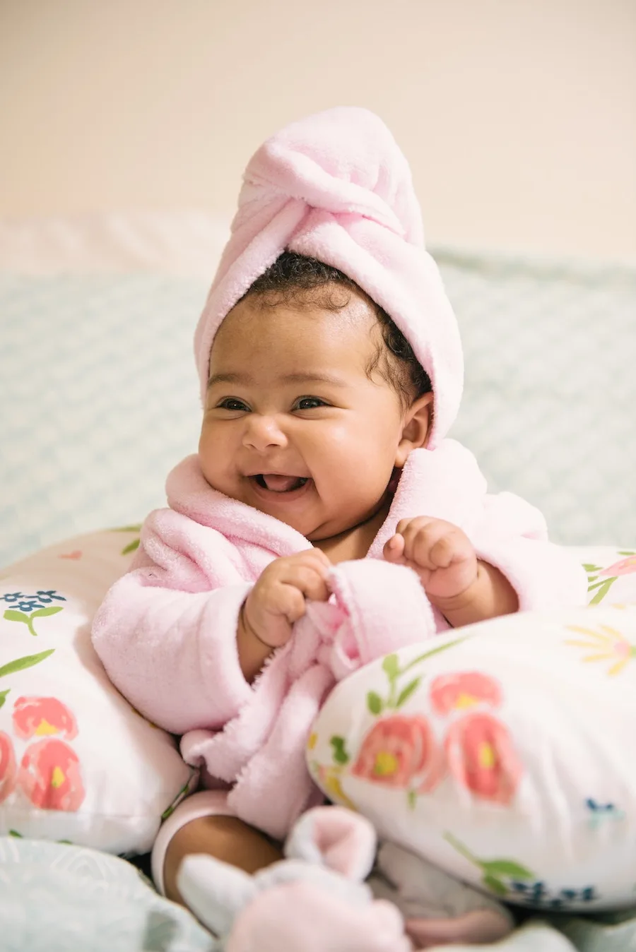 How to wash a newborn: Proven tips and tricks