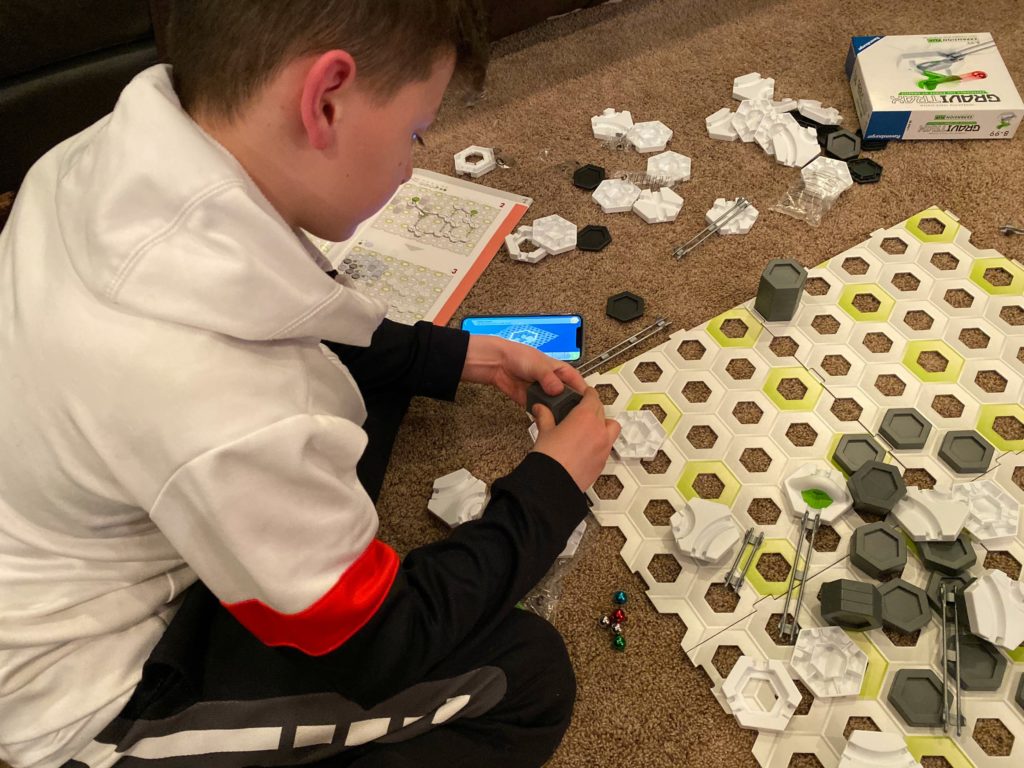 Build your own marble track with Gravitrax | Sponsor Build your own marble track with Gravitrax | Sponsor