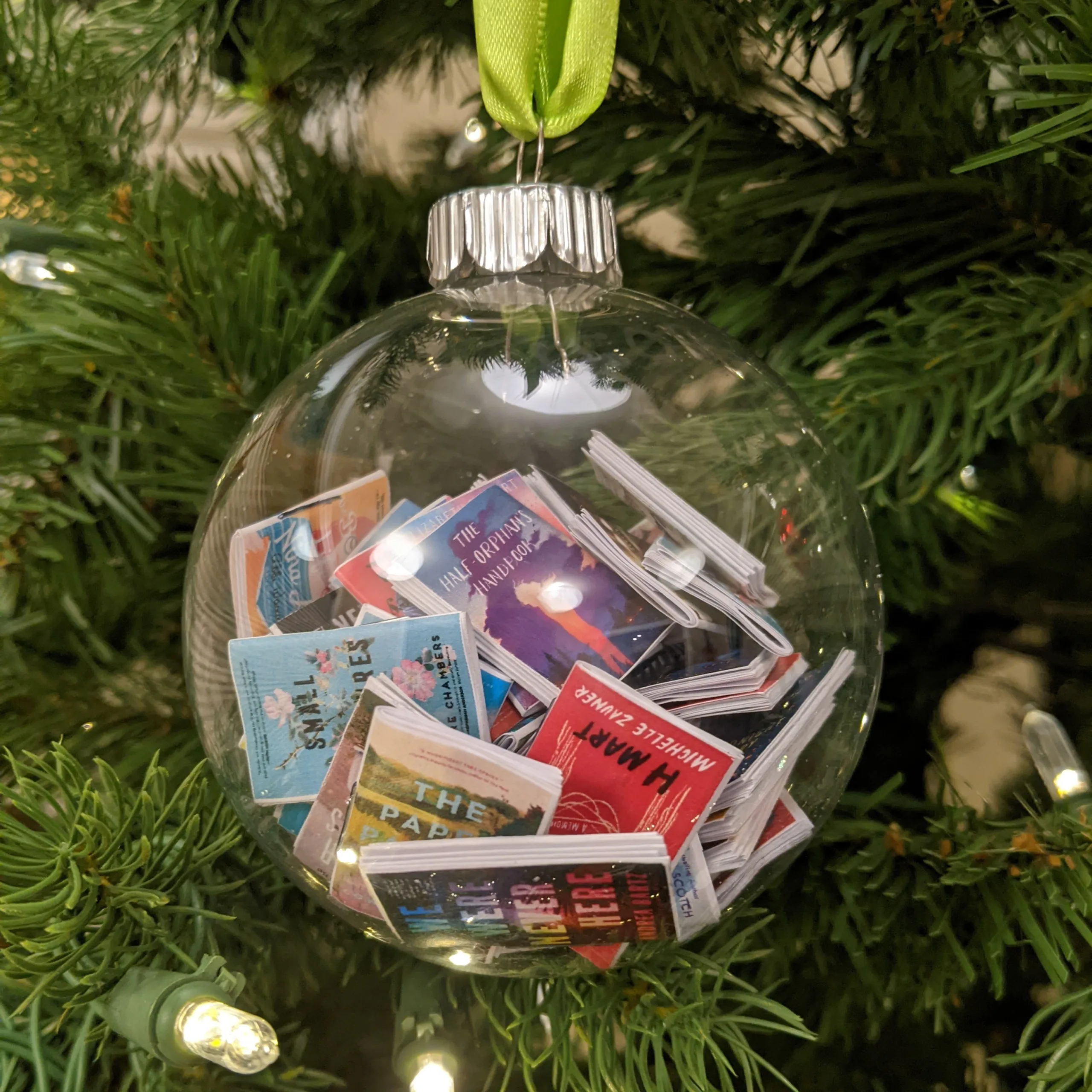 Hadley Legget made this ornament filled with all the books she read this year. wow!
