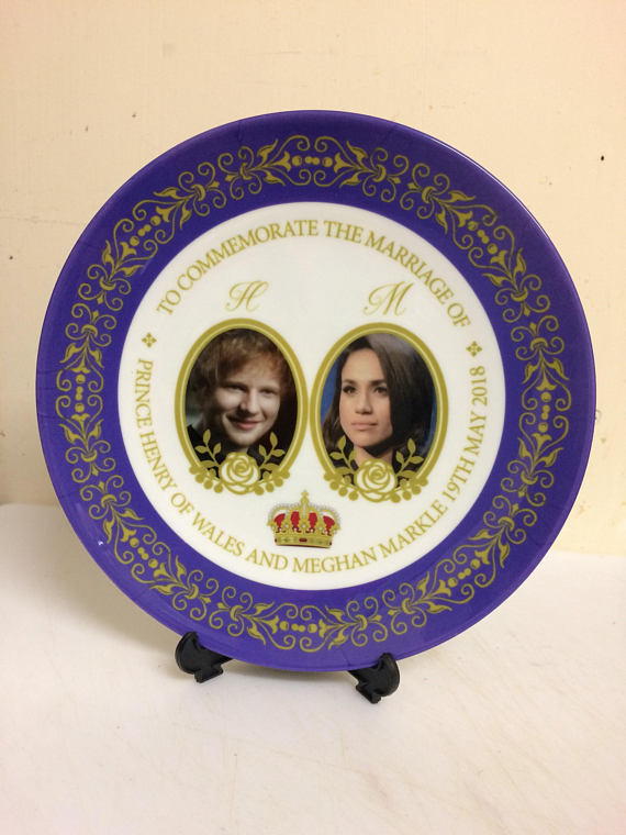 Royal Wedding commemorative plate featuring Meghan Markle and... Ed Sheeran? | Cool Mom Picks Royal Wedding commemorative plate featuring Meghan Markle and... Ed Sheeran? | Cool Mom Picks