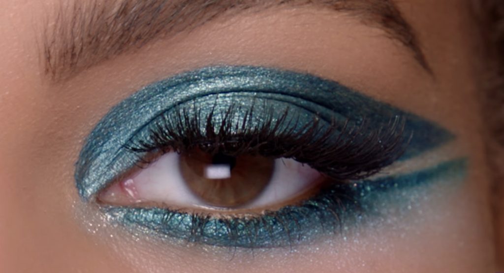 Urban Decay Game of Thrones eye color palettes inspired by the 4 houses of Westeros | Read more: mompicksprod.wpengine.com Urban Decay Game of Thrones eye color palettes inspired by the 4 houses of Westeros | Read more: mompicksprod.wpengine.com