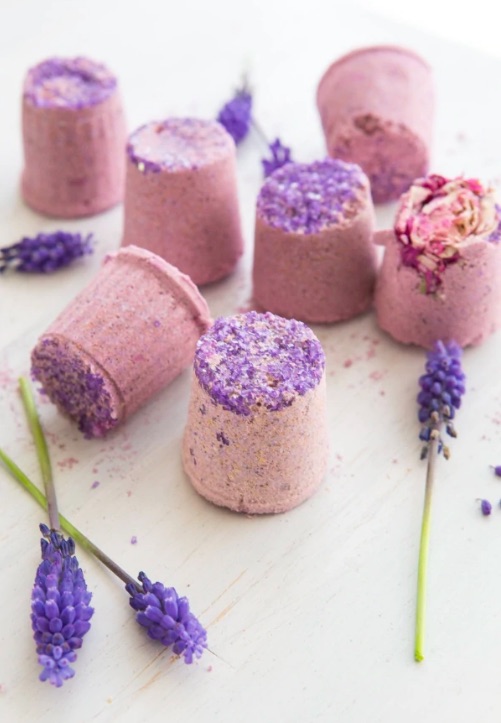 Make Mother's Day DIY bath bombs using recycled K-Cups with this recipe from The Good Stuff
