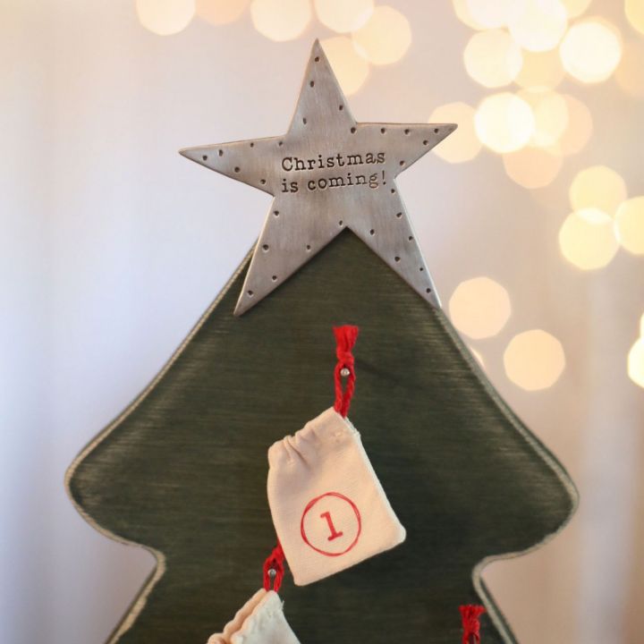 Keepsake ornament Christmas Advent Calendar by Lisa Leonard: How lovely! Keepsake ornament Christmas Advent Calendar by Lisa Leonard: How lovely!