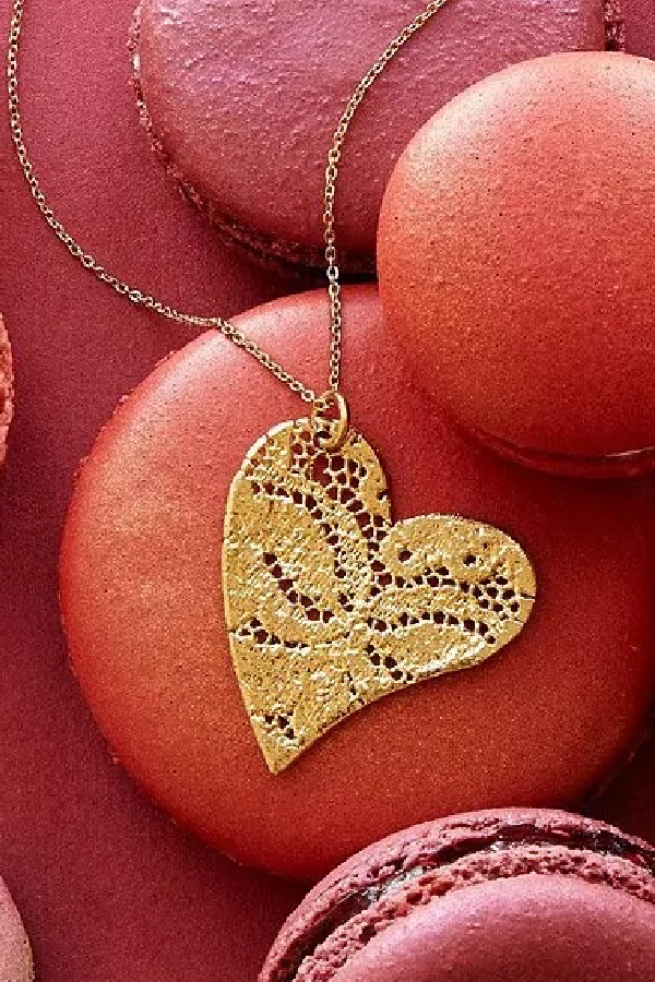 Best gifts for girlfriends: Gold dipped lace heart pendant from Gilded Lace is edgy, modern and beautiful Best gifts for girlfriends: Gold dipped lace heart pendant from Gilded Lace is edgy, modern and beautiful