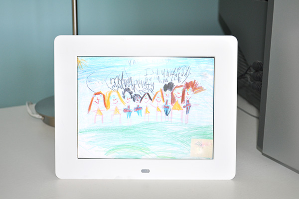 Digital Photo Frame (for artwork slideshow)