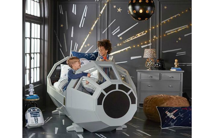 Star Wars holiday gifts: Star Wars bed
