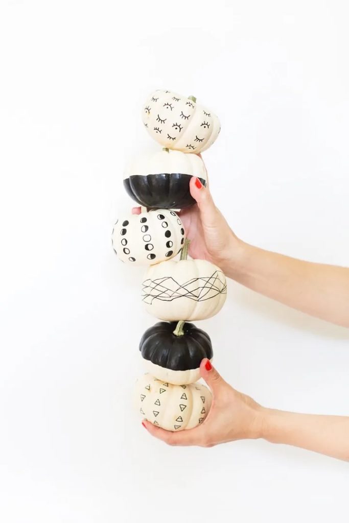 No-carve pumpkins for Halloween: DIY Paint Pen Pattern No-Carve Pumpkins | Lovely Indeed No-carve pumpkins for Halloween: DIY Paint Pen Pattern No-Carve Pumpkins | Lovely Indeed