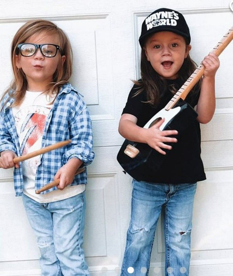 90s Halloween costume ideas for kids: Wayne's World costume | Rad Dawg