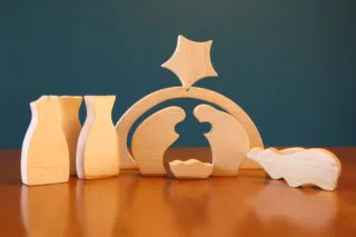 4 modern nativity sets, not one of which lights up