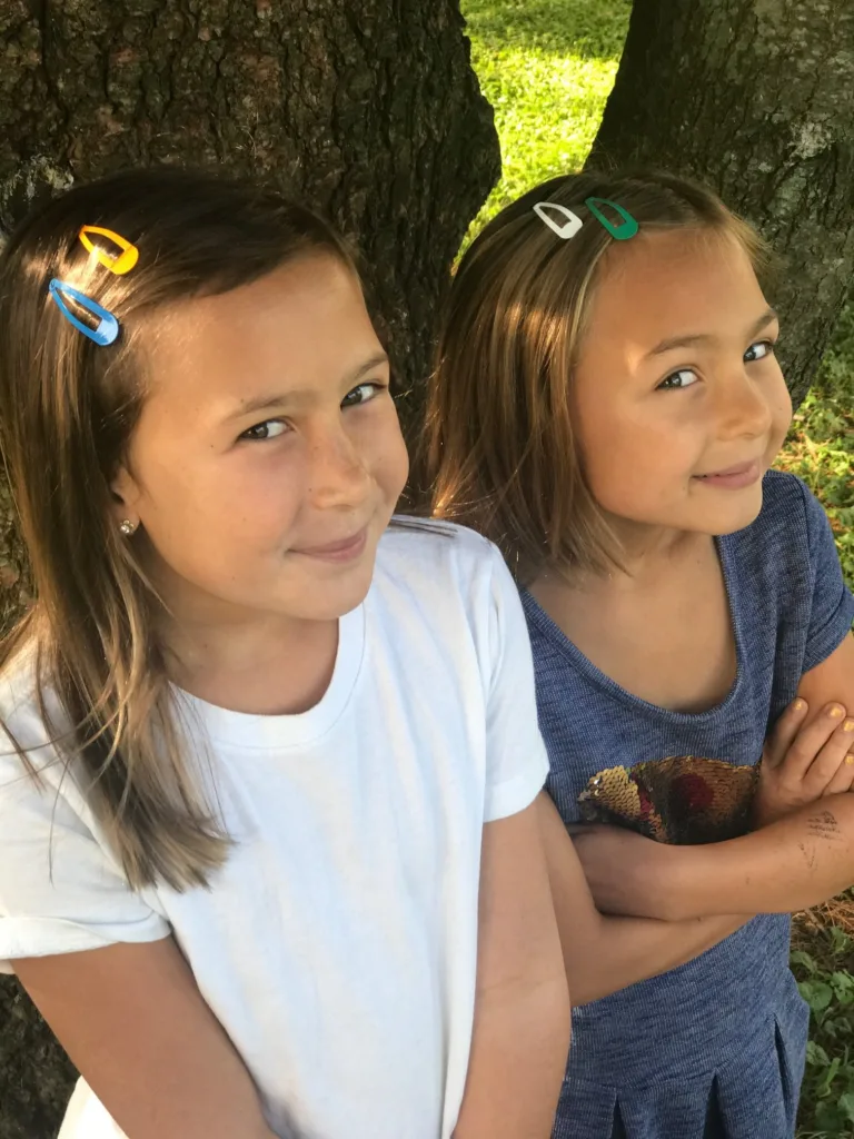 8 subtle ways for kids to show their team spirit: Color coordinated barrettes 8 subtle ways for kids to show their team spirit: Color coordinated barrettes
