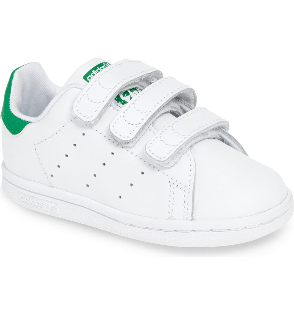 Adidas Stan Smith sneakers in baby, walker and toddler sizes! 