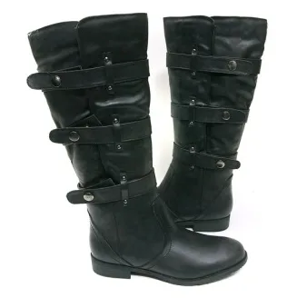 You know what they say about gals with big feet...