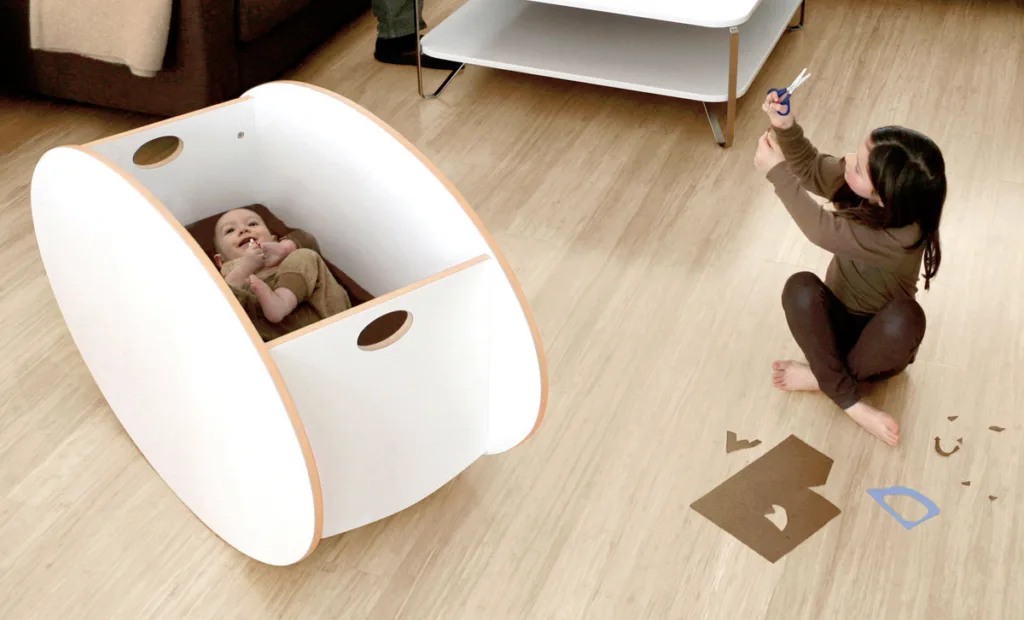 So-Ro modern bassinet in white | Cool Mom PIcks