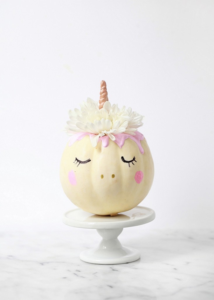 Mini Unicorn Pumpkin DIY (vase-style)