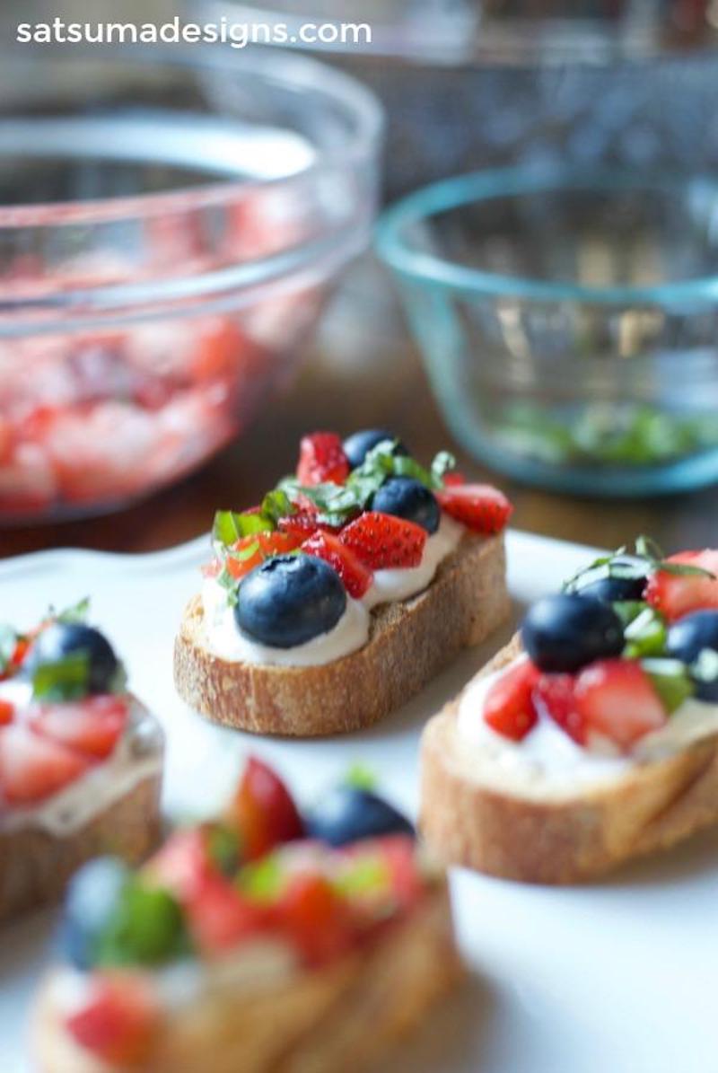 Red, White, and Blueberry Bruschetta Recipe (Printable/Decor Inspiration)