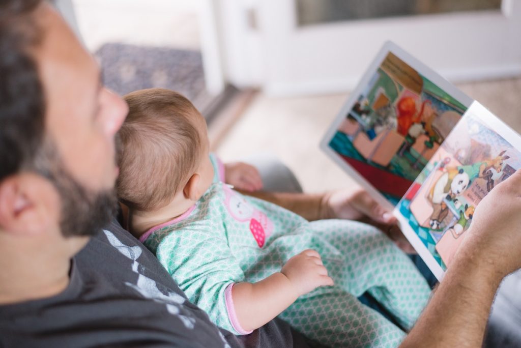 Why quiet time before bed is an important part of a healthy baby bedtime routine 