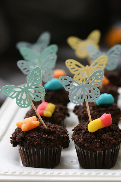 Garden party ideas: dirt cupcakes
