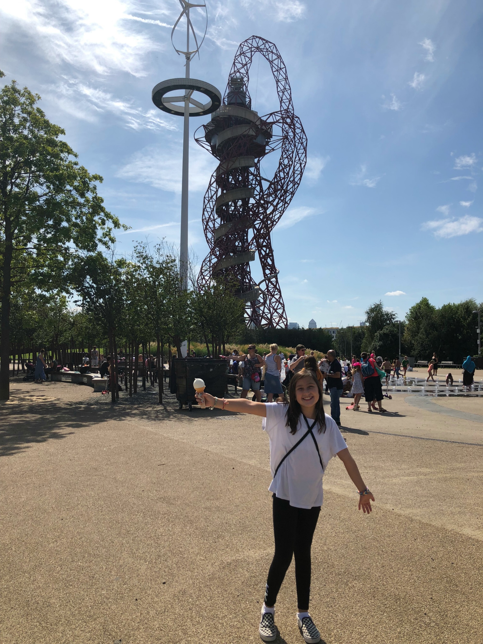 What to do with teens in London: The arcelormittalorbit slide What to do with teens in London: The arcelormittalorbit slide