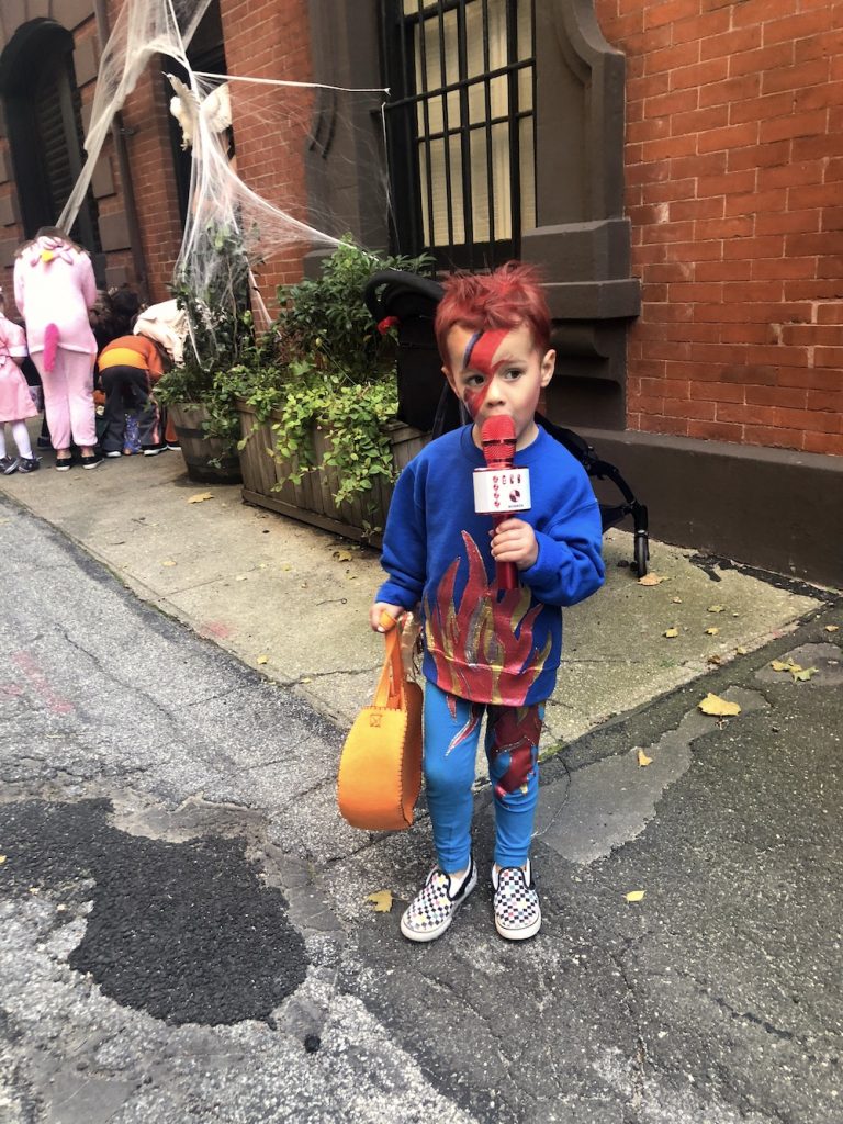 Best Garden Place, Brooklyn Halloween costumes 2018: Little David Bowie | © Cool Mom Picks
