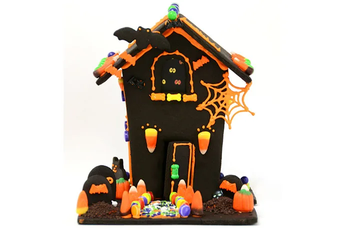 Sweet Thrills Bakeshop Halloween Gingerbread Haunted House