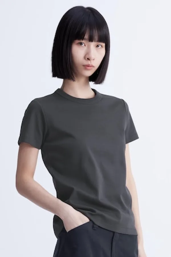 Best women's tshirt: This thick, cotton crew neck and it's on sale!