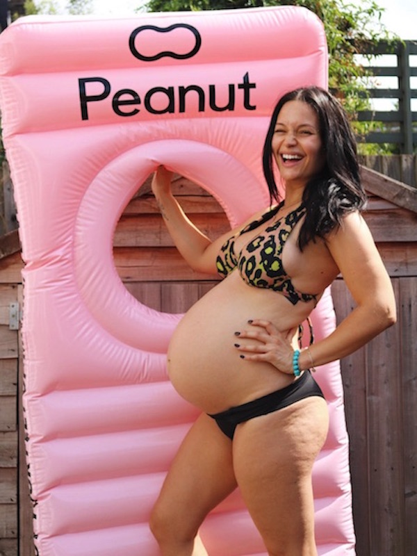 The pregnancy pool float by Peanut, modeled by blogger Megan Rose Lane The pregnancy pool float by Peanut, modeled by blogger Megan Rose Lane