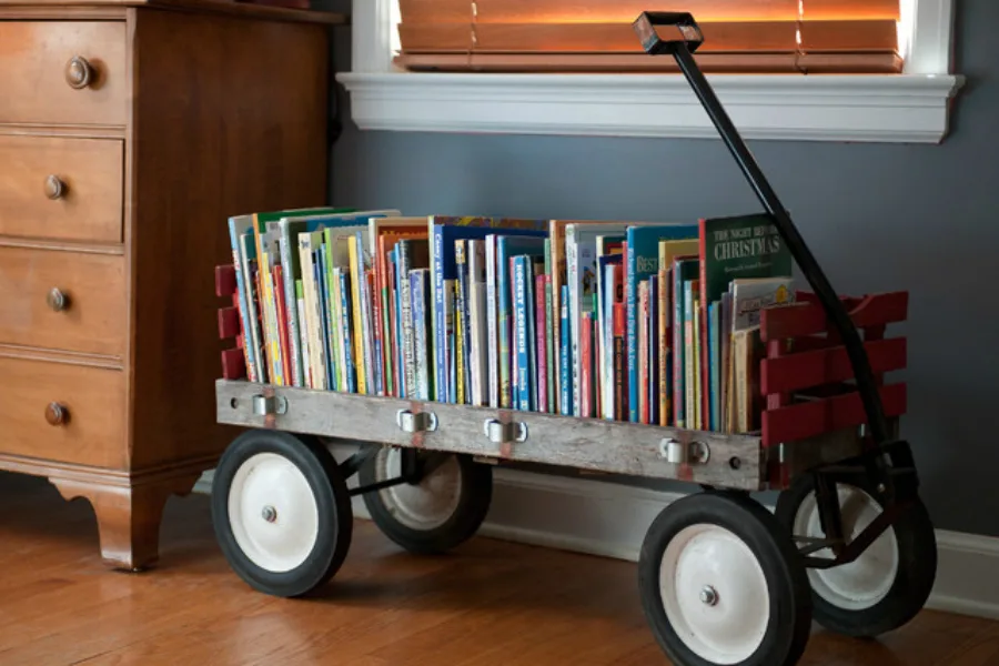 Kids' books organization that's easy enough to do in a weekend.