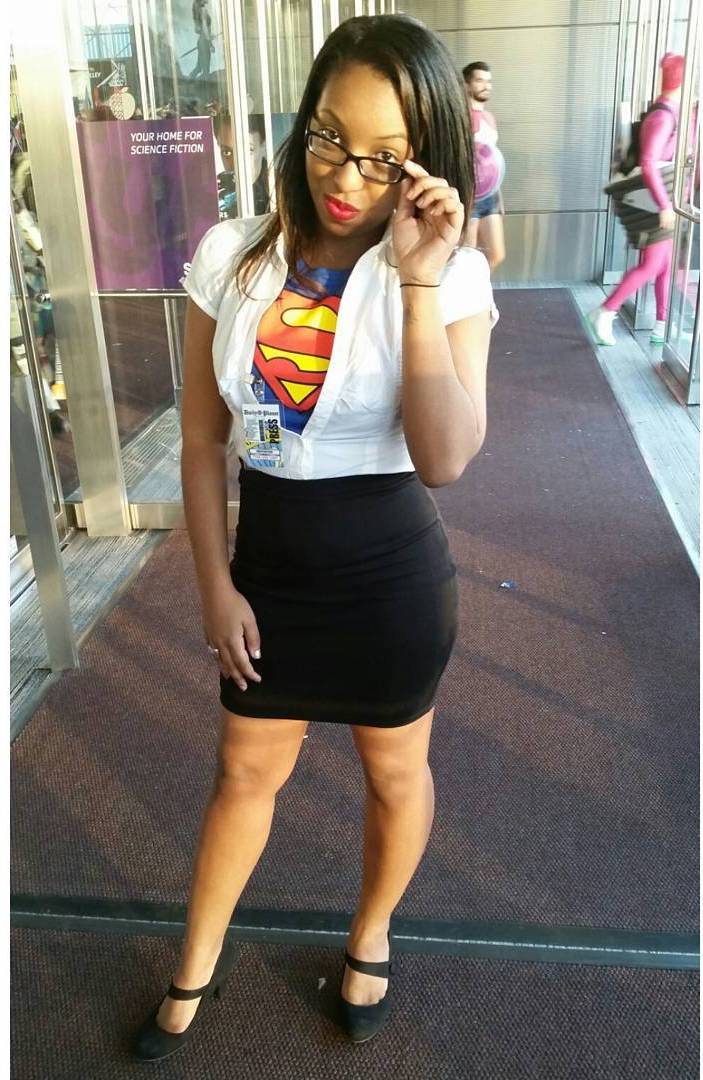 Easy last-minute Halloween costumes for moms: Superman, in disguise