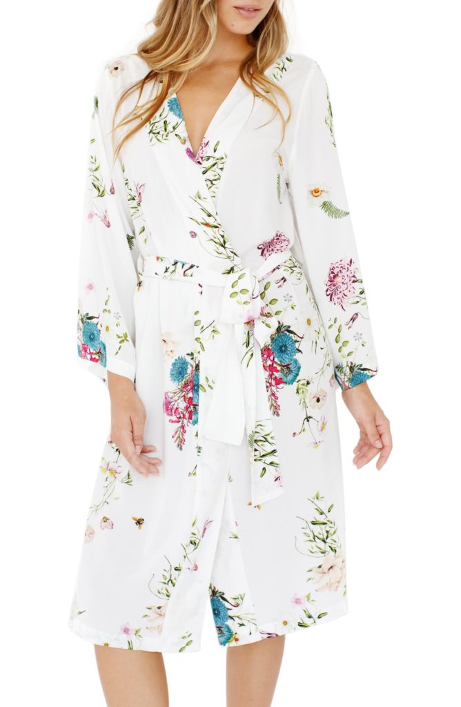 5 comfy, stylish robes for quarantine | Plum Pretty Sugar Robe 5 comfy, stylish robes for quarantine | Plum Pretty Sugar Robe