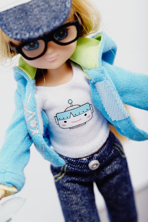 Lottie Doll Robot Girl | Cool Mom Picks Lottie Doll Robot Girl | Cool Mom Picks